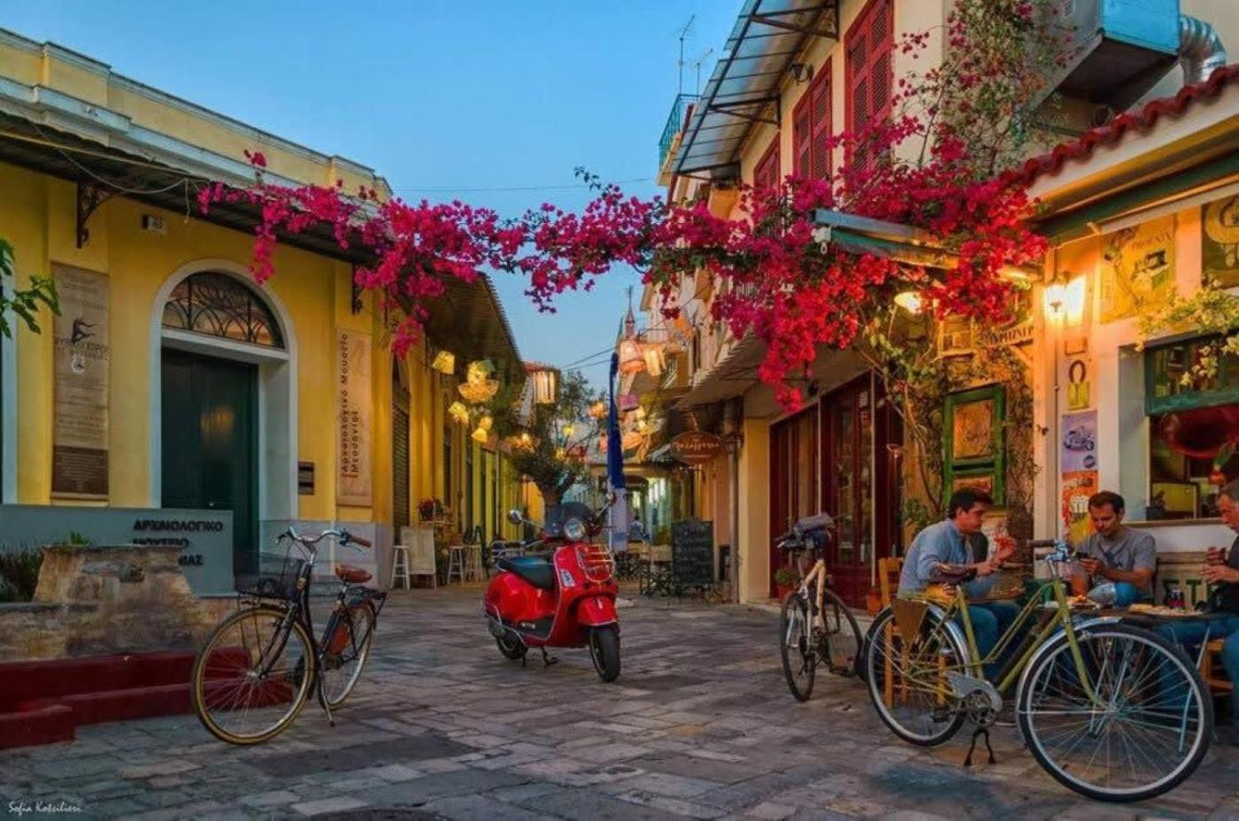 Kalamata'S Sunny Retreat Near The Historic Center Exterior foto